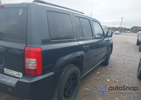 2008 Jeep Patriot Sport из США, поврежденный, VIN 1J8FT280X8D772794